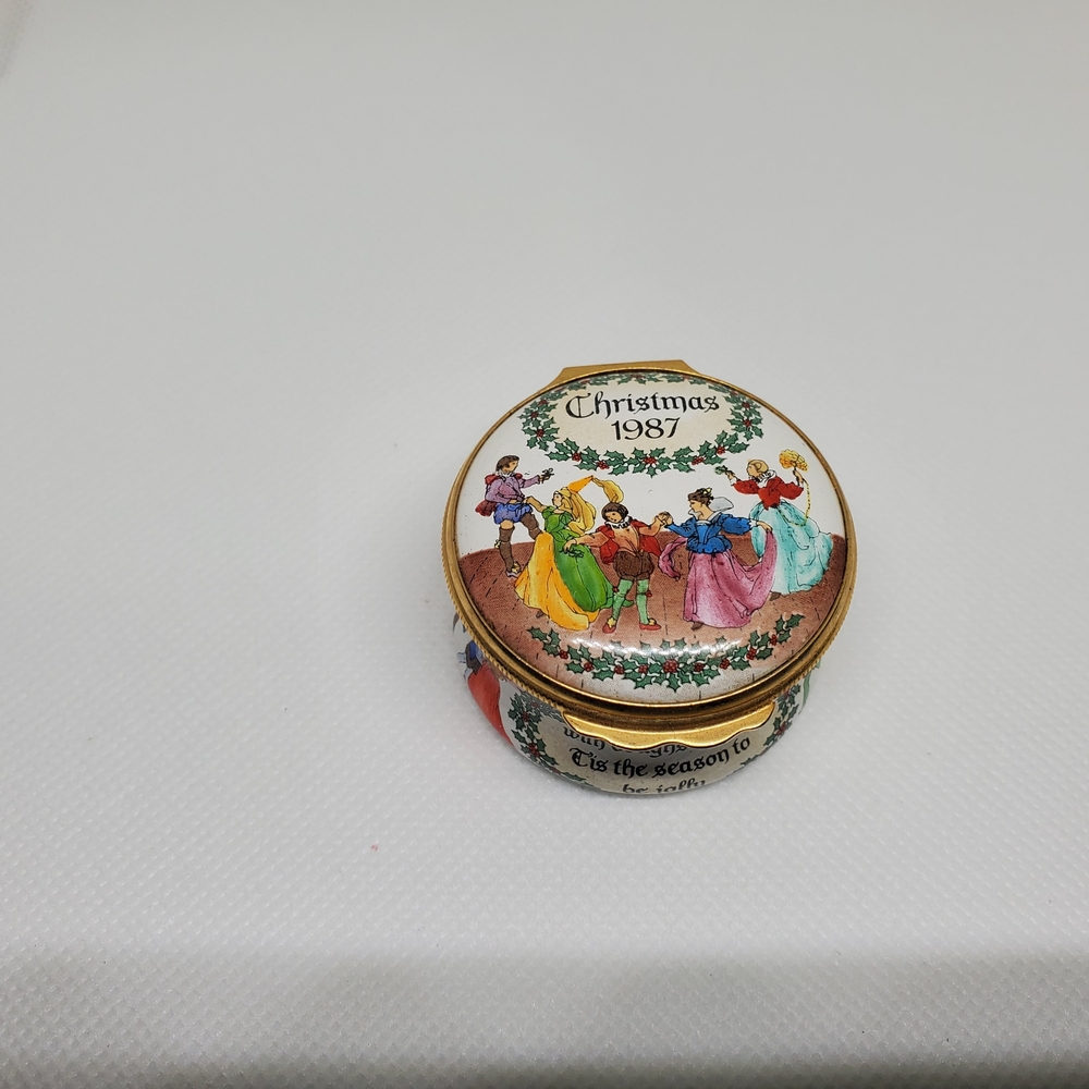 Vintage Christmas 1987 Jewelry Box